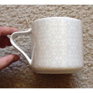 Starbucks White Gray Damask Scroll Geometric Pattern 12 oz. Mug Coffee Cup 2014